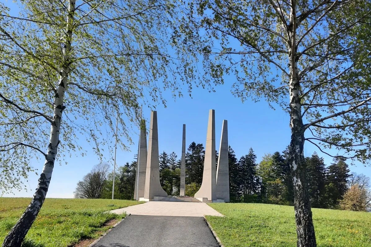 Z Valašských Klobouk na Ploštinu