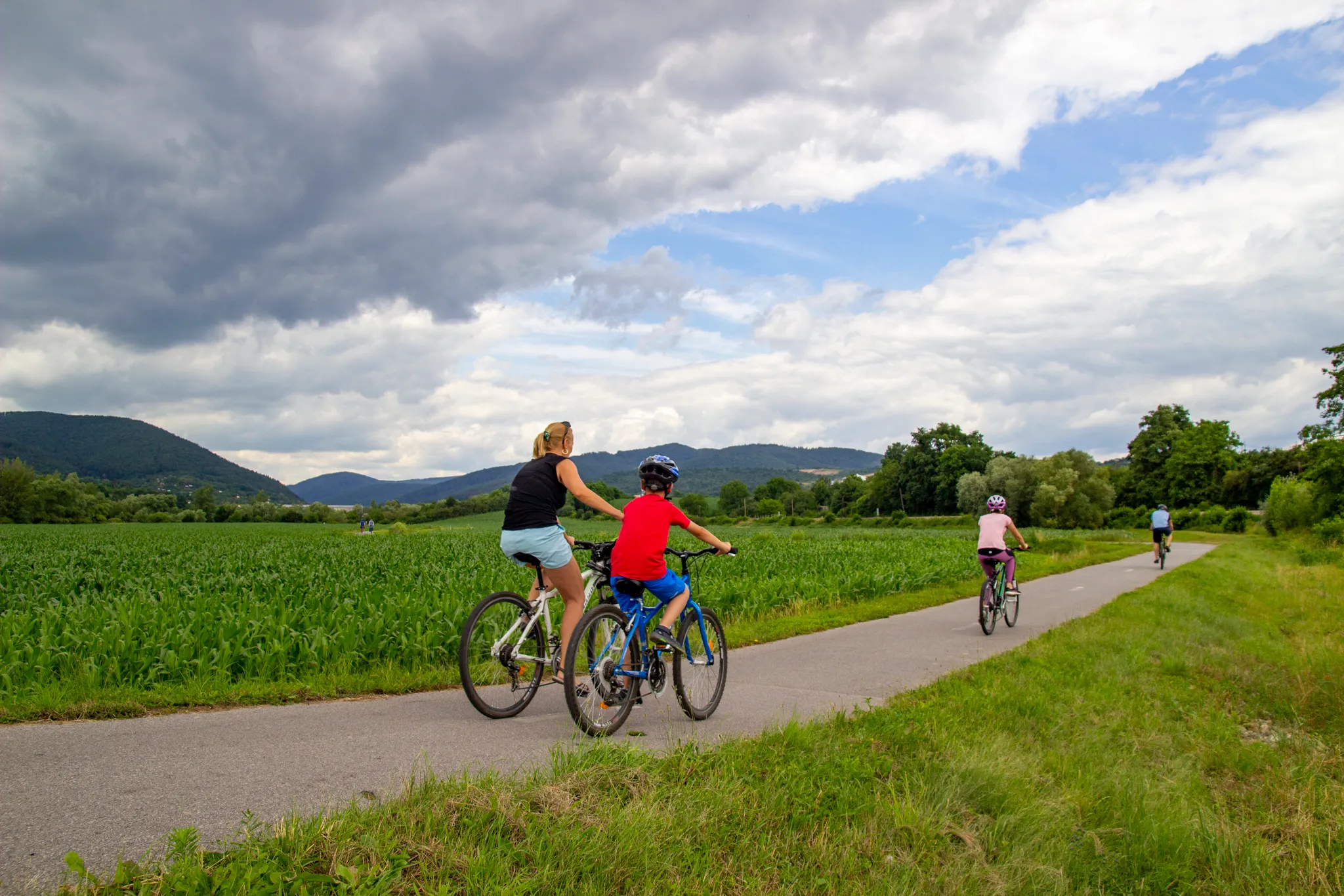 Cyklostezka Bevlava - úsek státní hranice - Nemšová