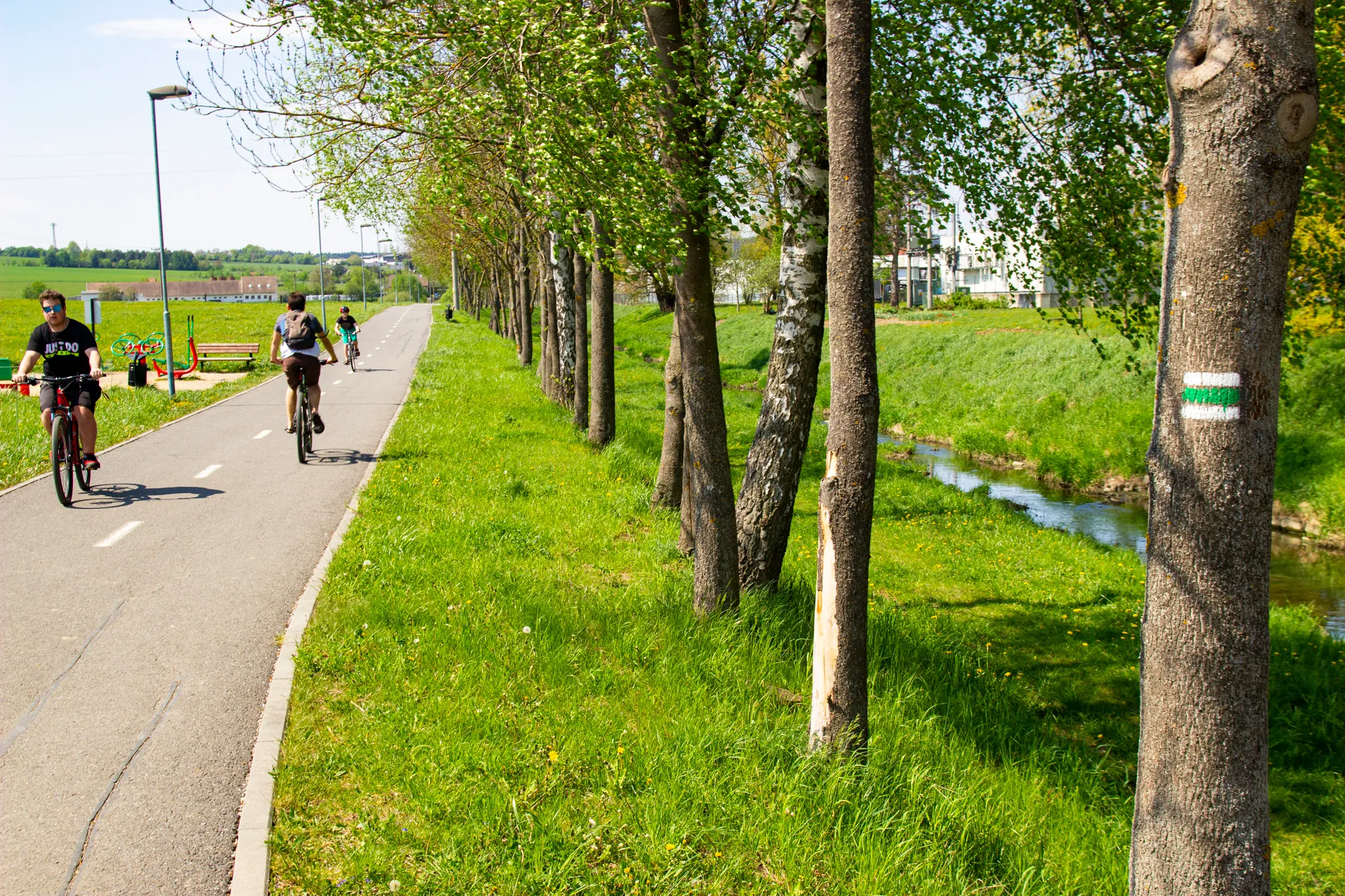 Na kole přes Slavičín a Loučku