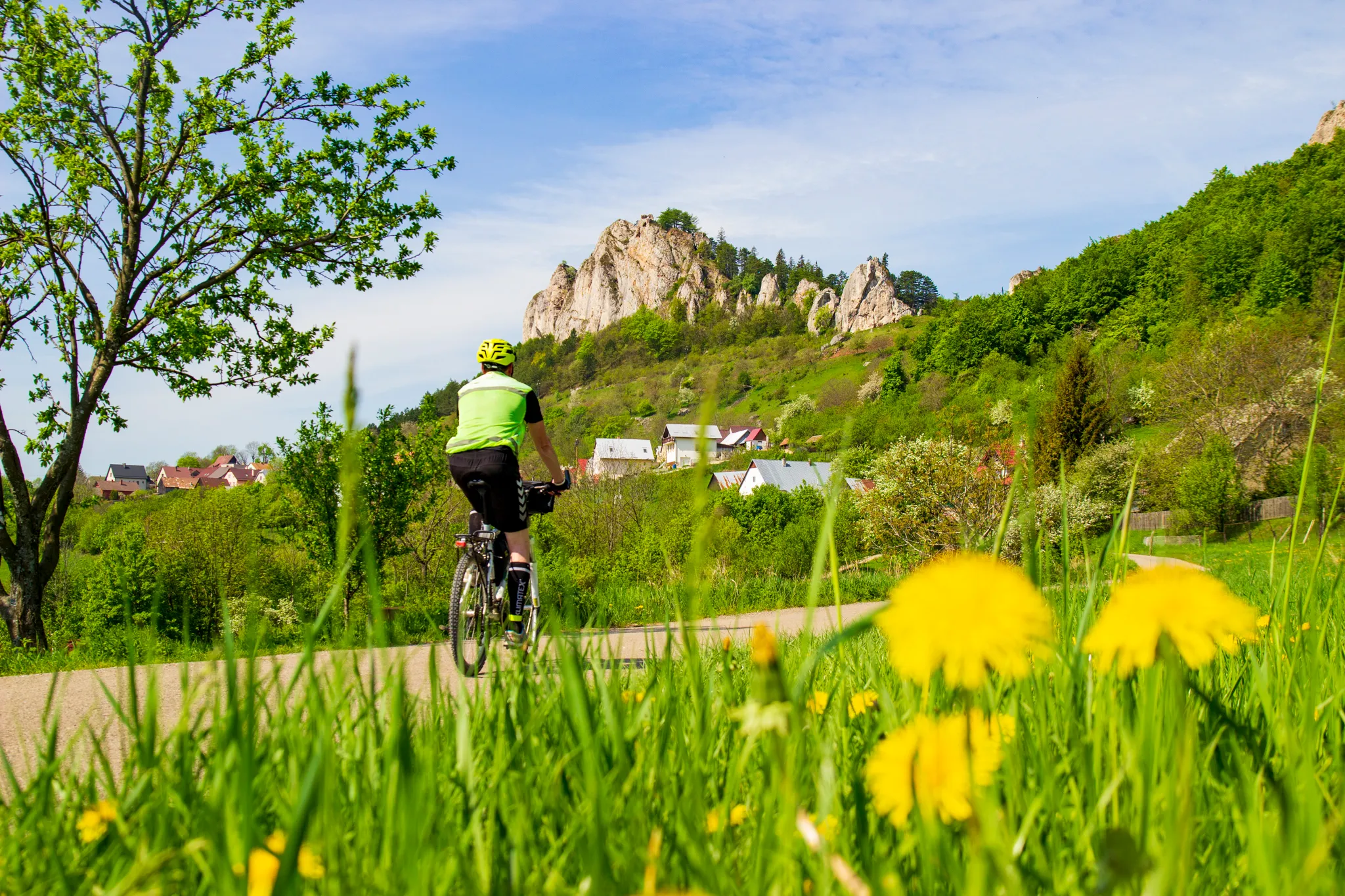 Vršatská bradla na kole