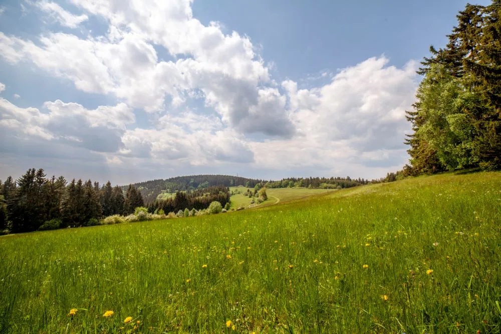 Na Lačnovské skály a Vařákovy paseky