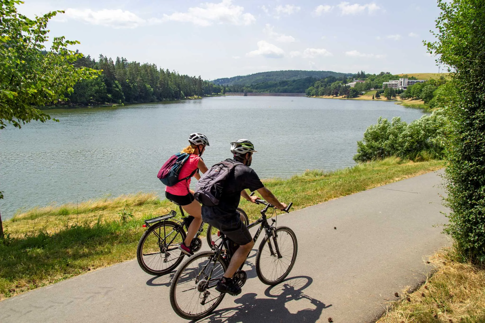 Na kole z Luhačovic na tajemný Klášťov